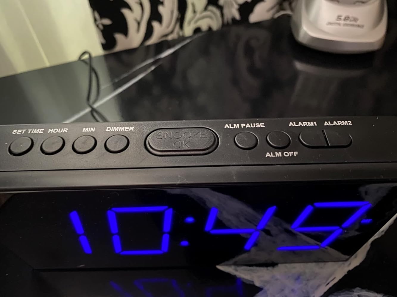 Alarm Clock for Bedroom, 2 Alarms Loud LED Big Display Plug in Simple Basic Digital Clock with USB Charging Port, Adjustable Volume, Dimmable, Snooze for Deep Sleepers Kids Elderly Home Office