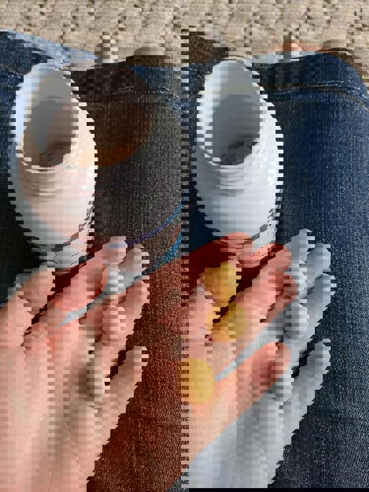 3048935