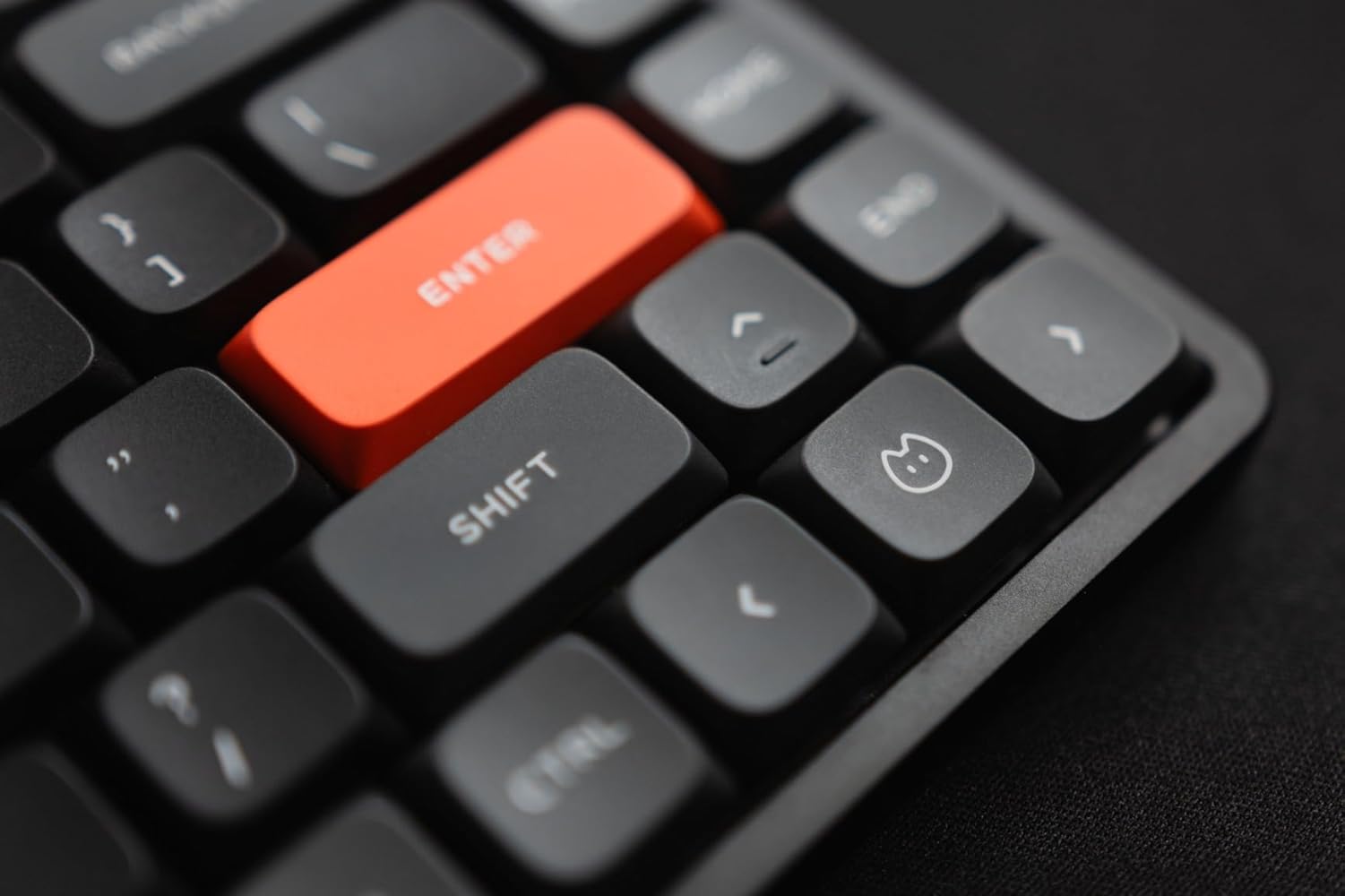 nuphy Air75 V2 Portable 75% Mechanical Keyboard, Wireless Keyboard,Supports Bluetooth/2.4G/USB-C RGB Bluetooth Keyboards,Compatible with Windows/Mac OS/Linux Systems White-Gateron Wisteria Switch