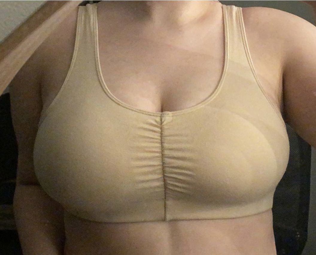 Fruit of the Loom Women&#39;s Shirred Front Sport Bra With Removable Pads, 2-Pack