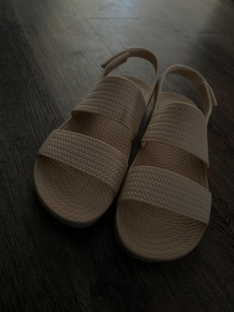 REEF Water Vista Womens Platform Sandal, Water Friendly, Adjustable Velcro Strap