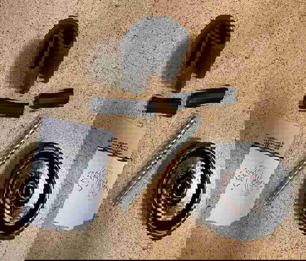 368393