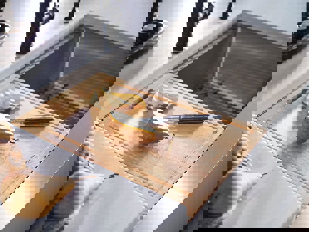 355608