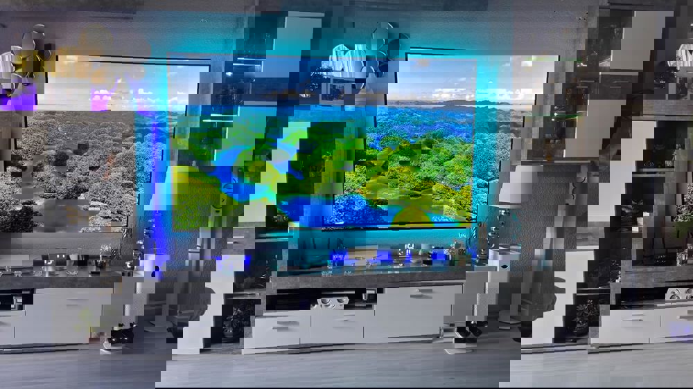 366240