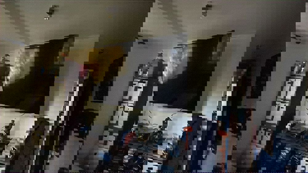 366245