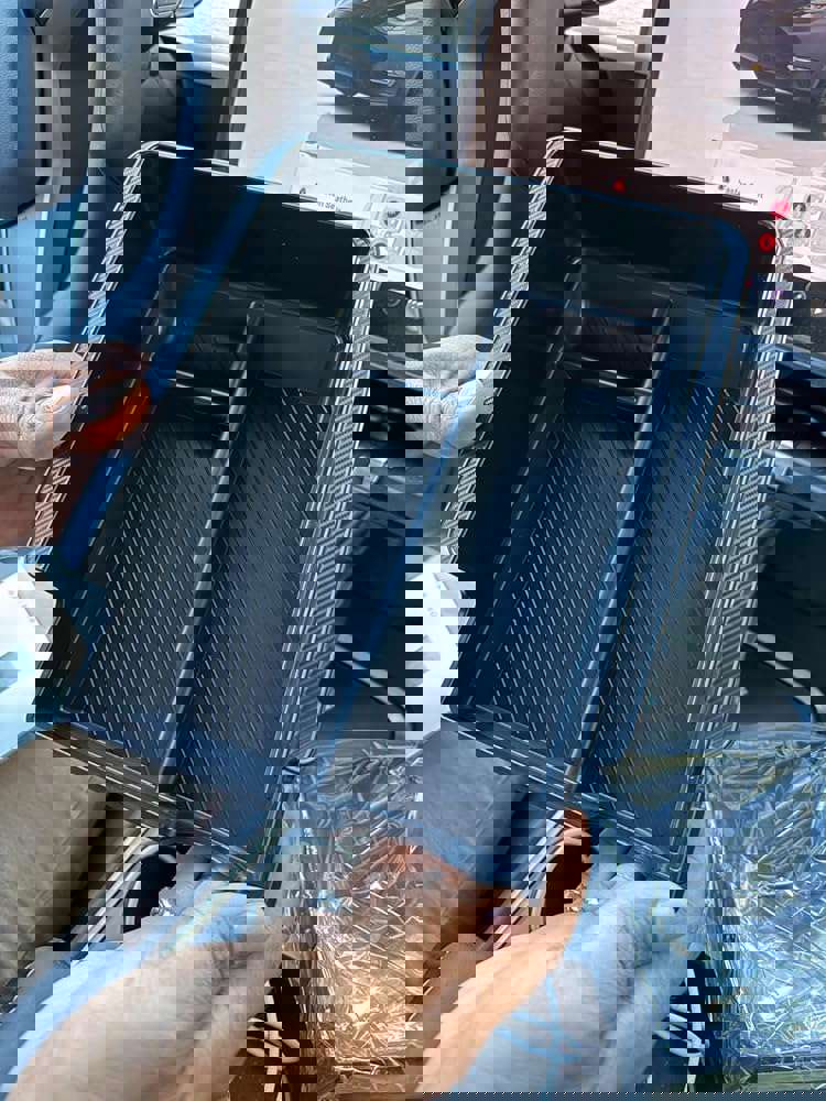 367250