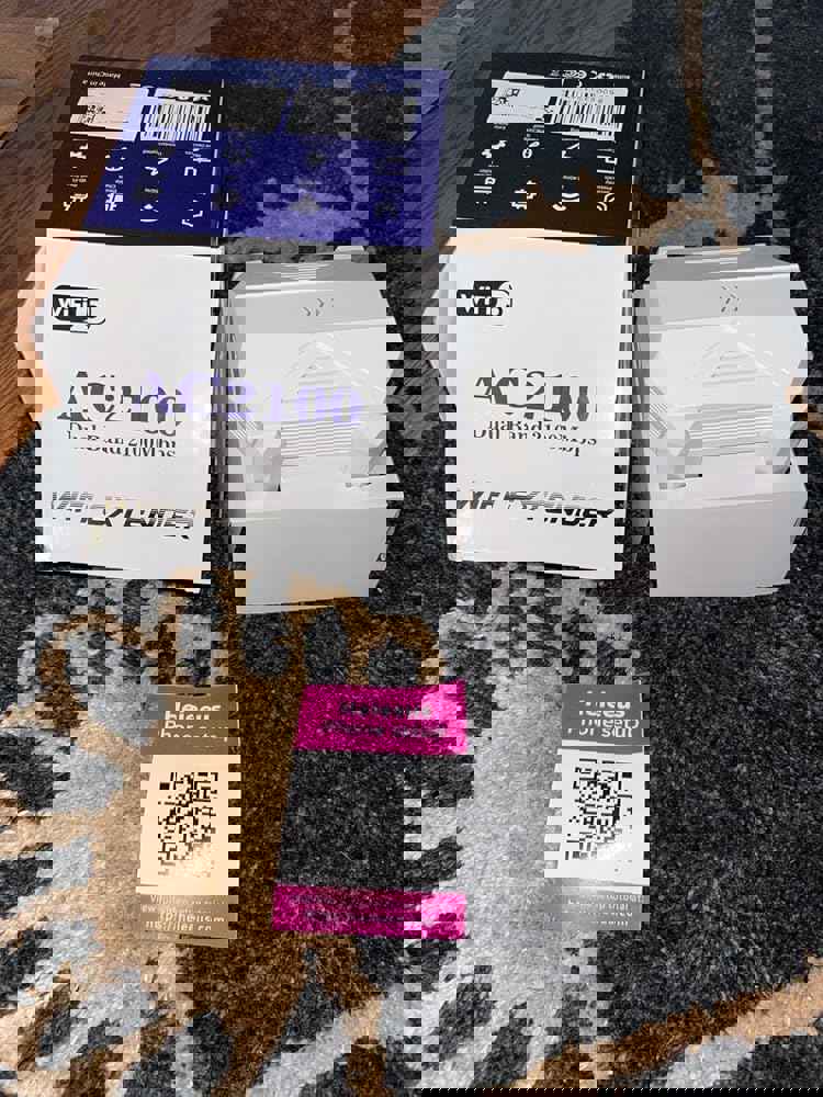 366249