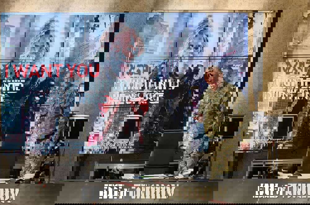 371415