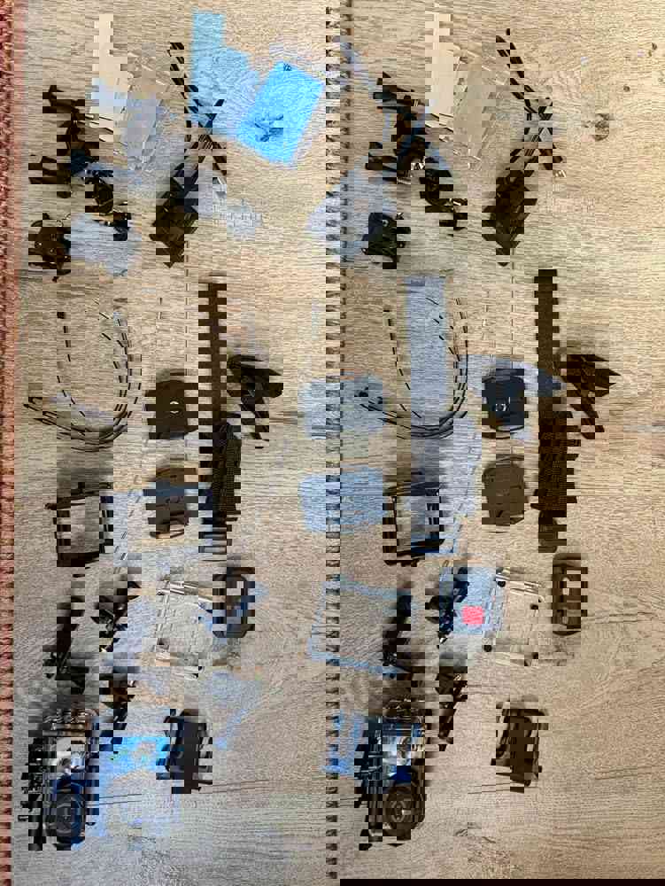 381809