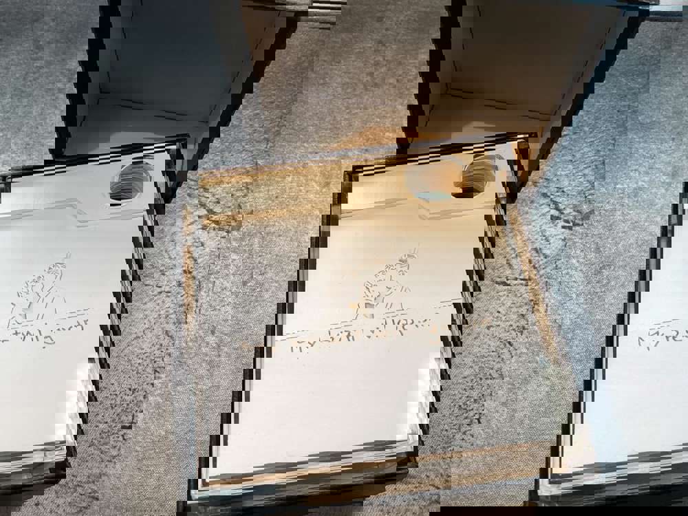 385848