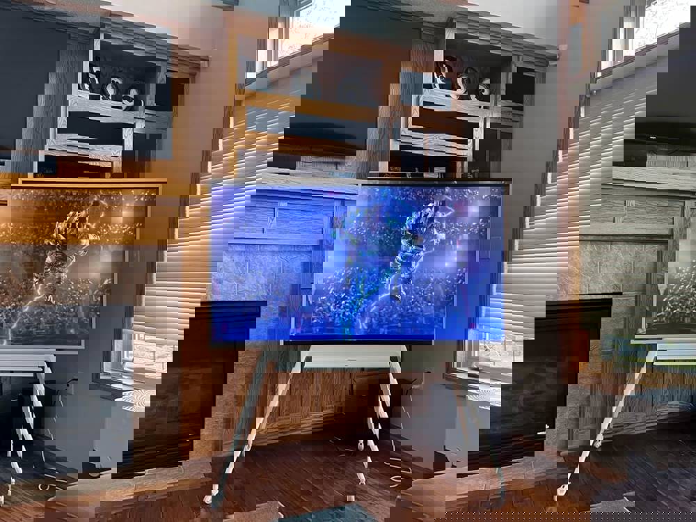 381055