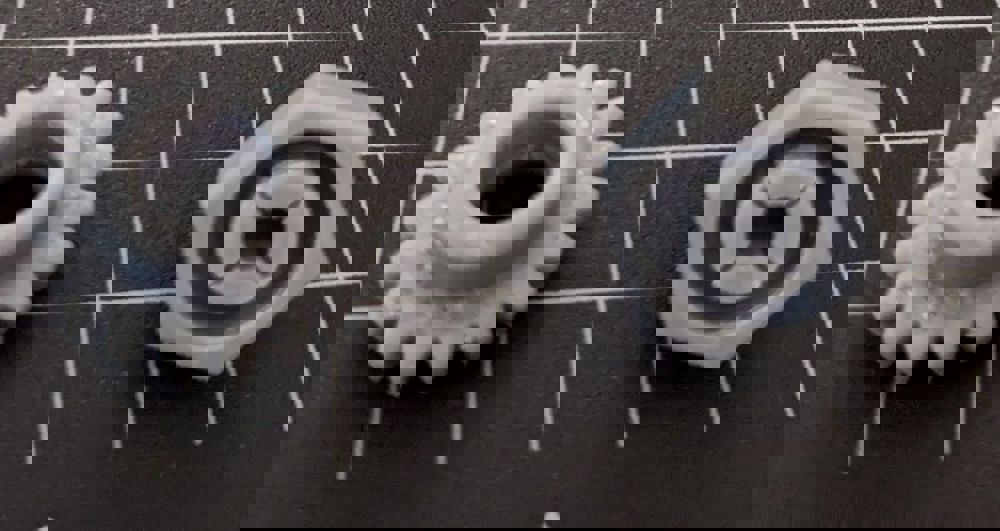 427050