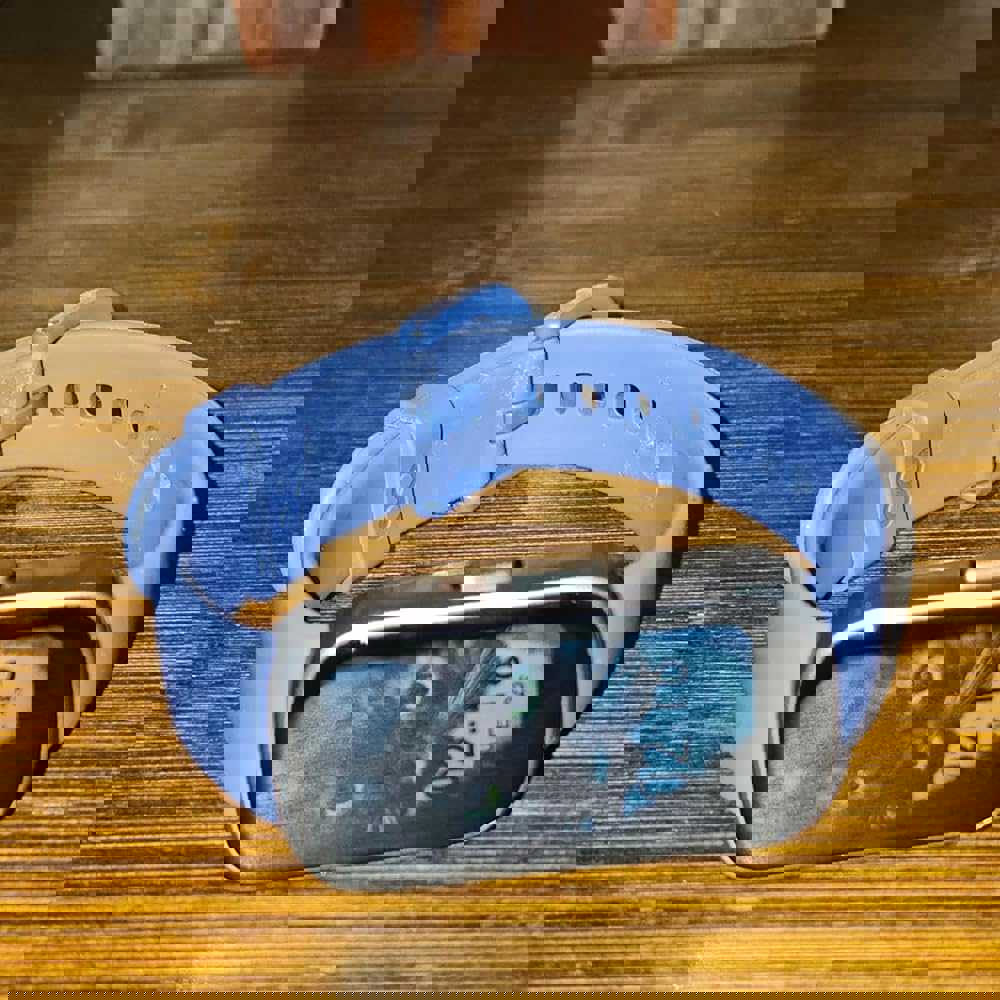 412337