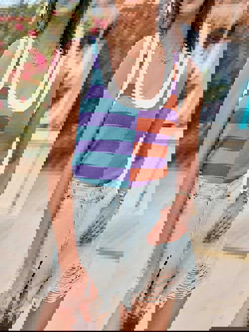 543065