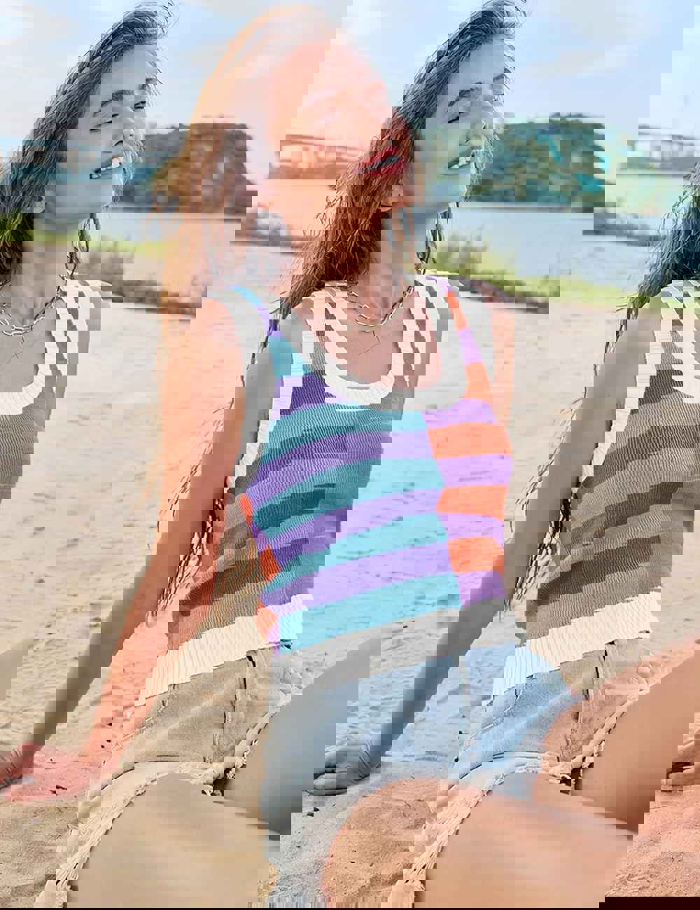 543068