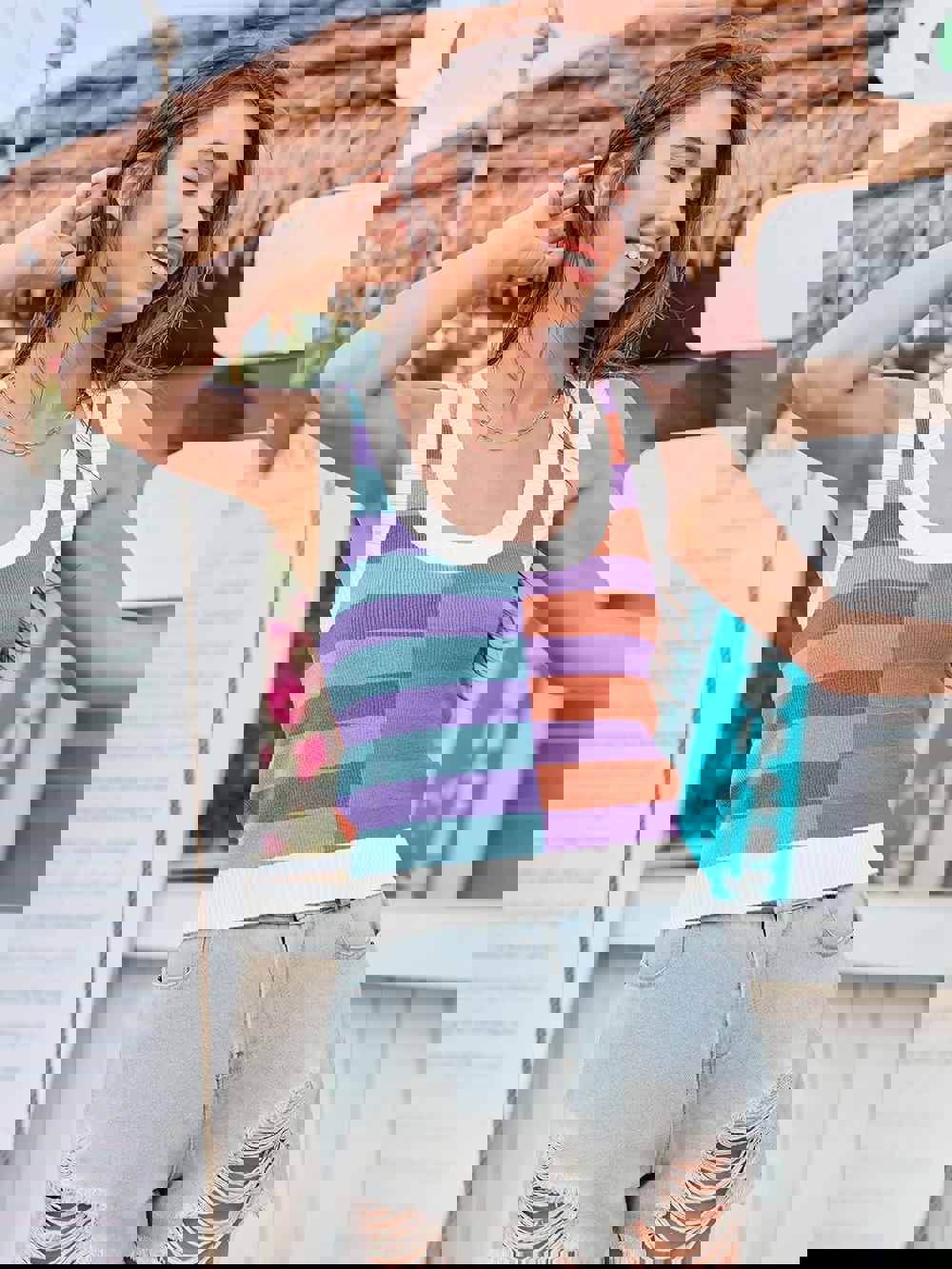 543066