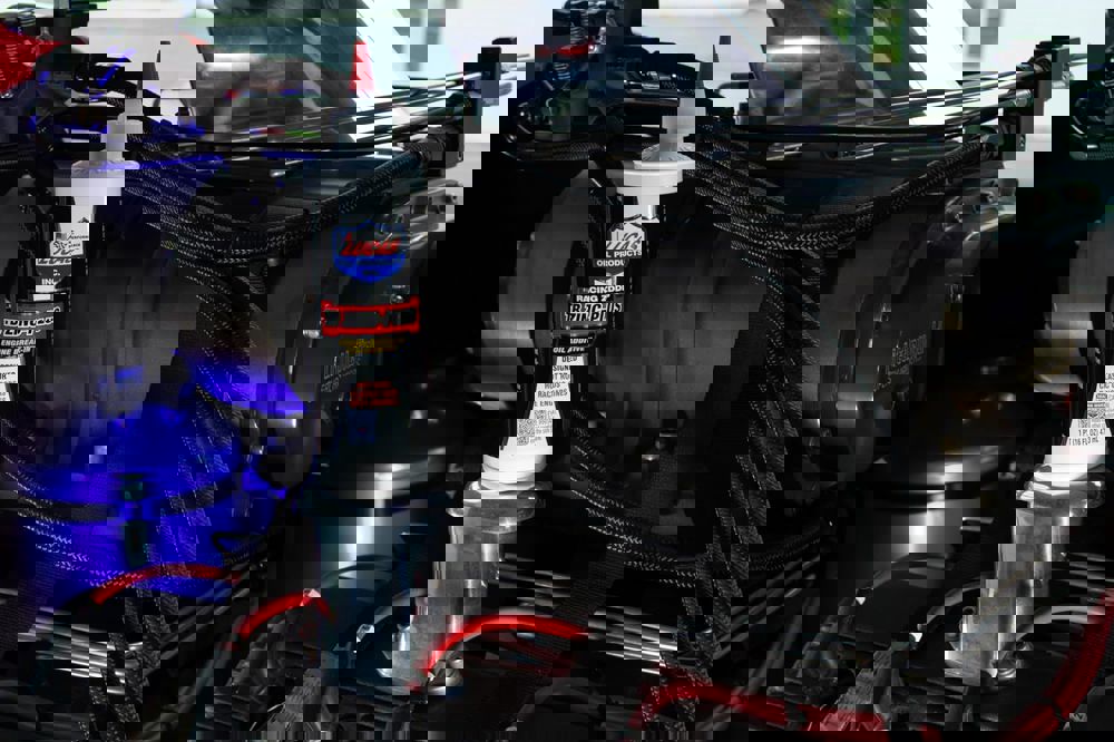 555313