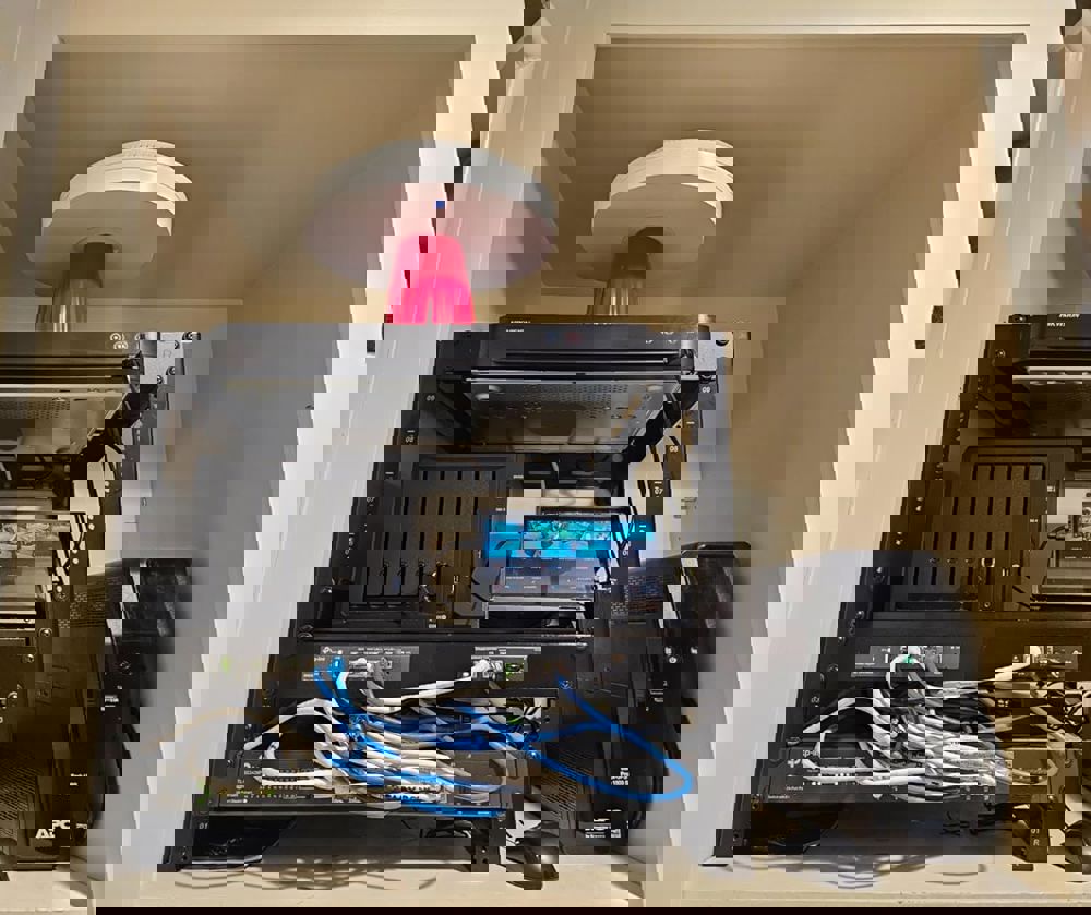 555609