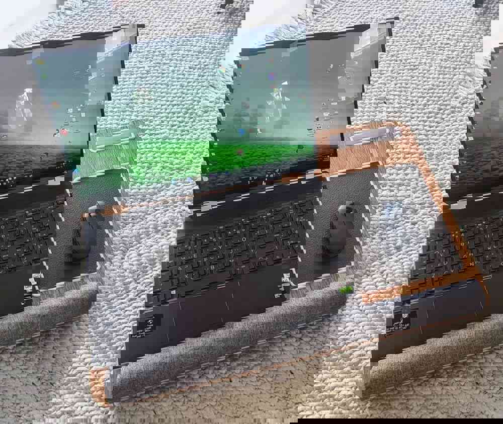 555561