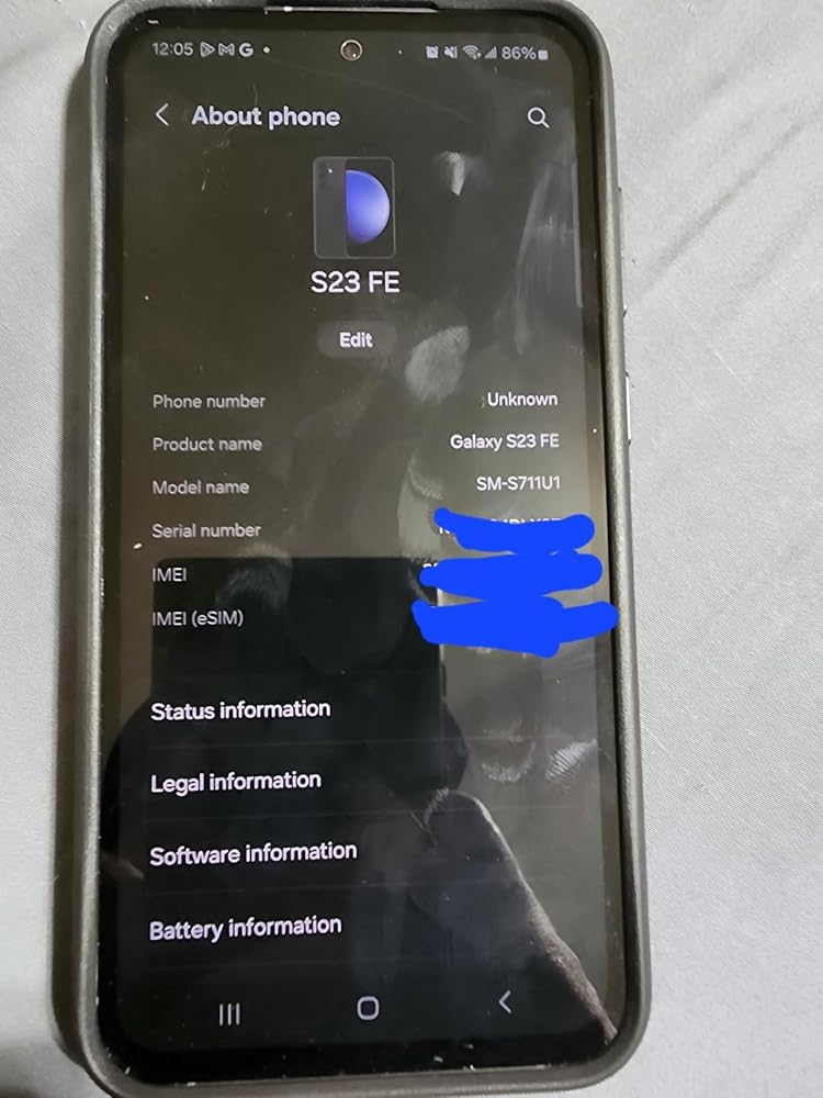 566818