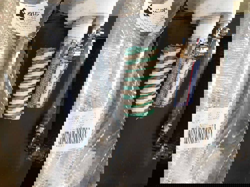 566357