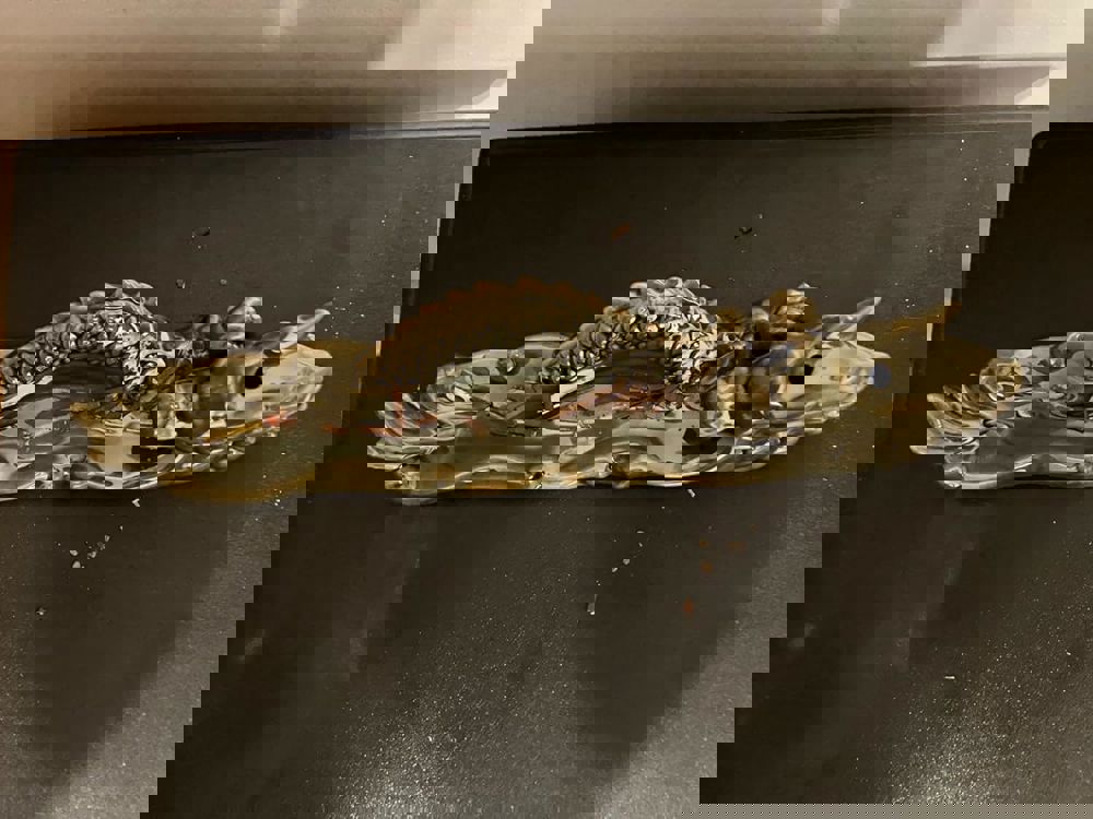 565978