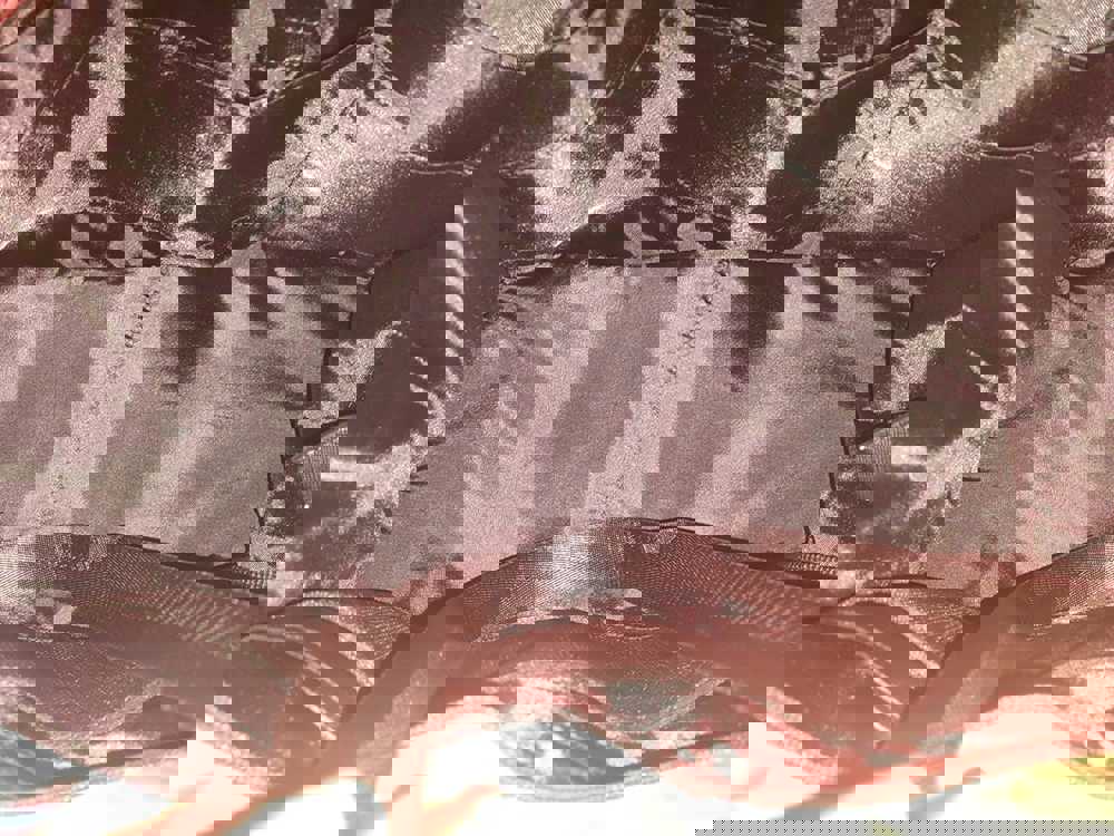 563016