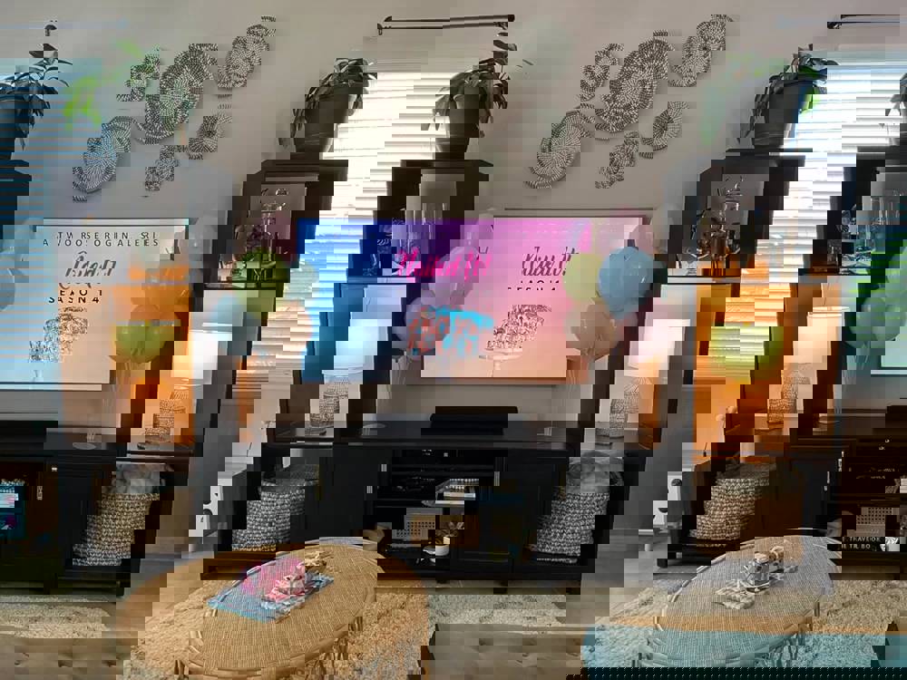 563175