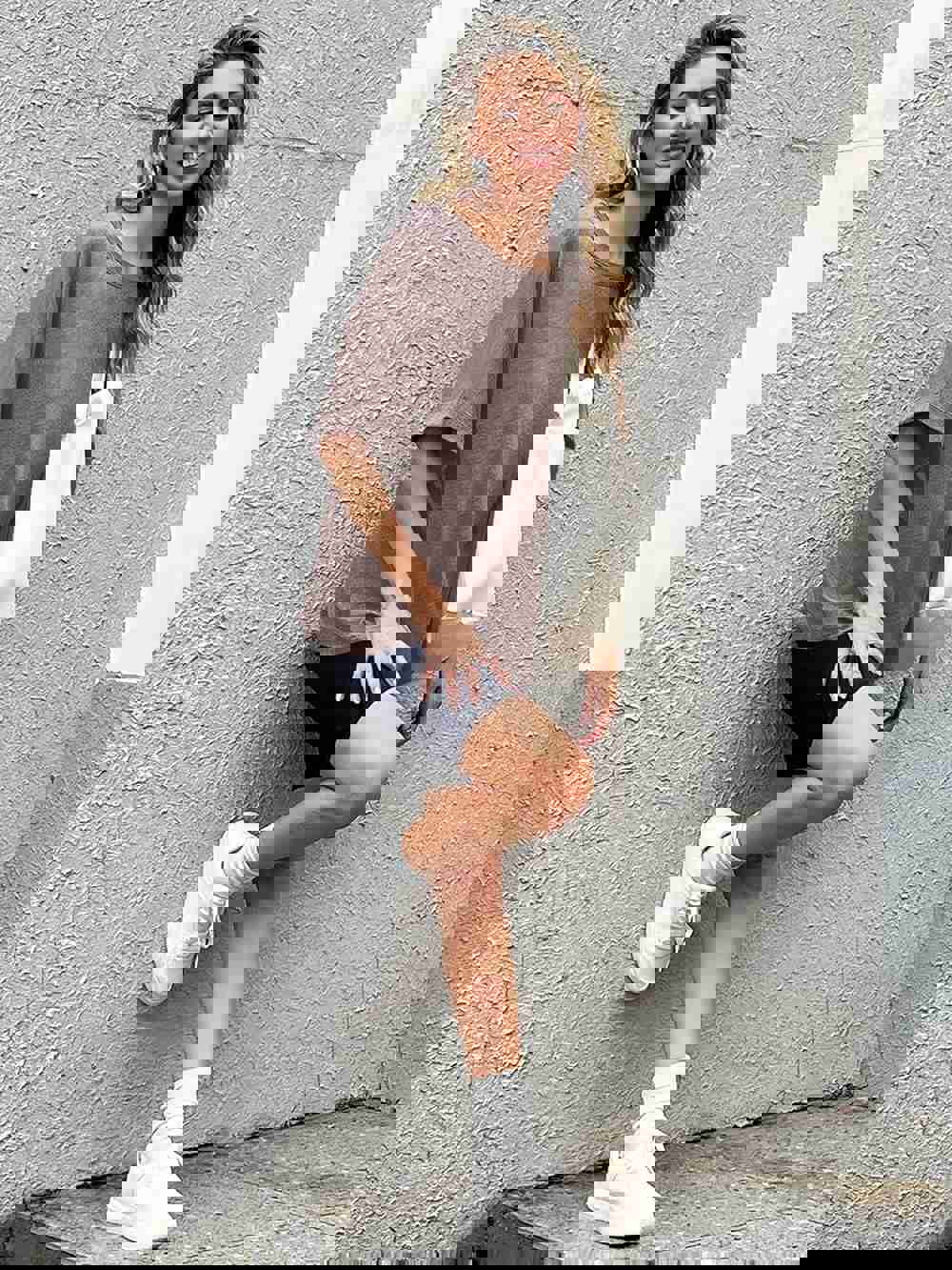 566816