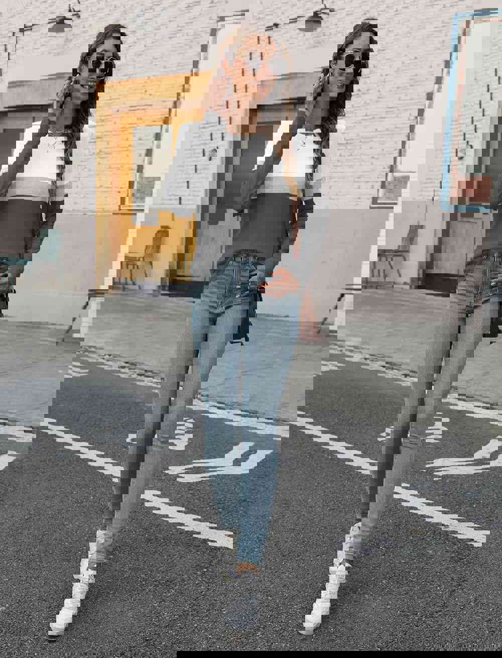 566203