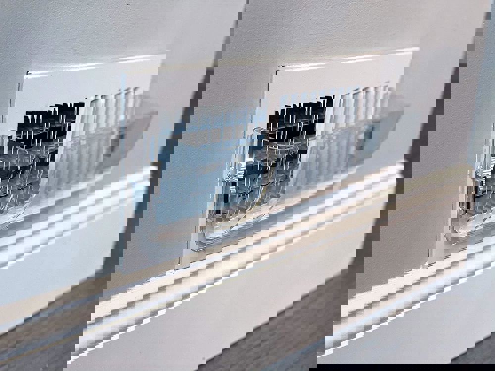 573771