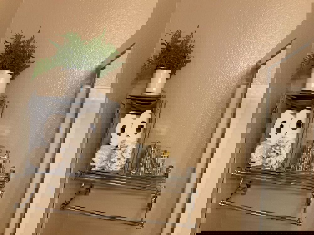 566135