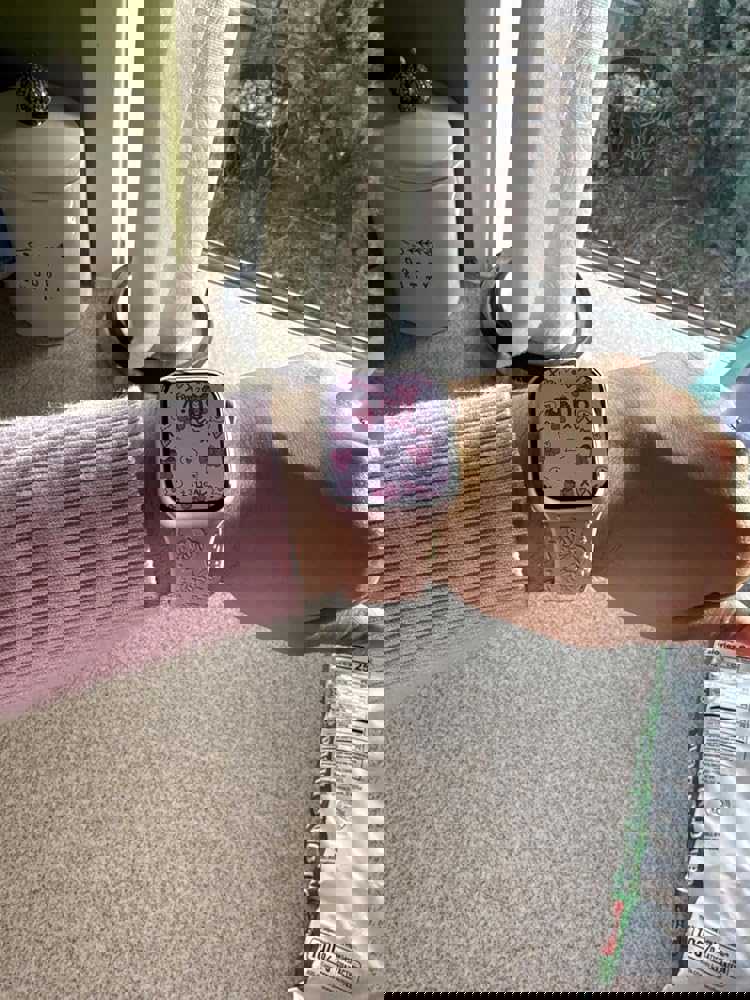 566299
