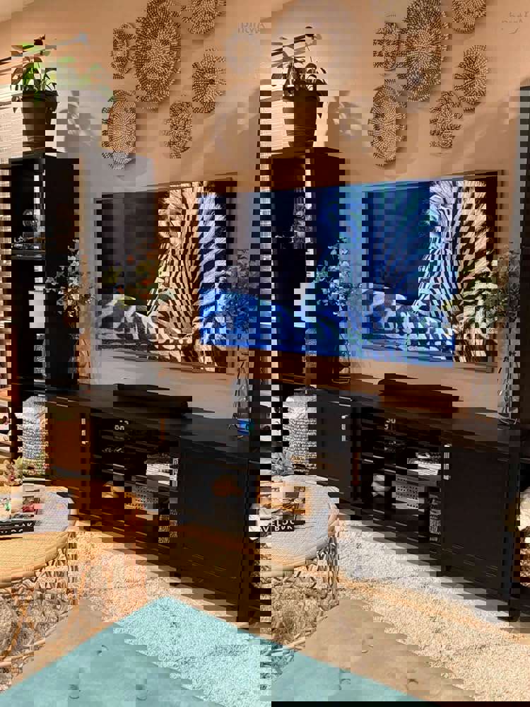 563174