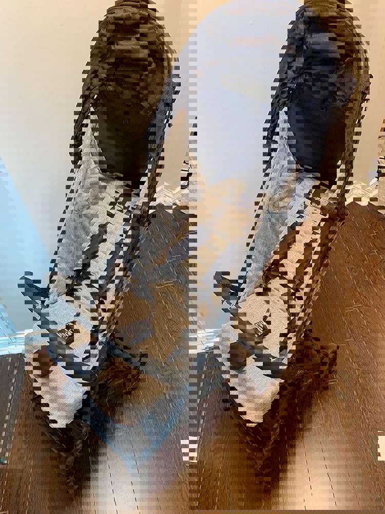 573910