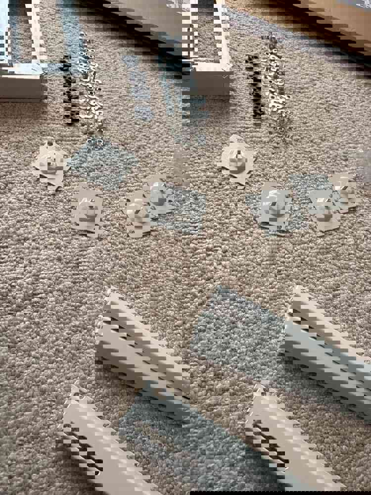 573630