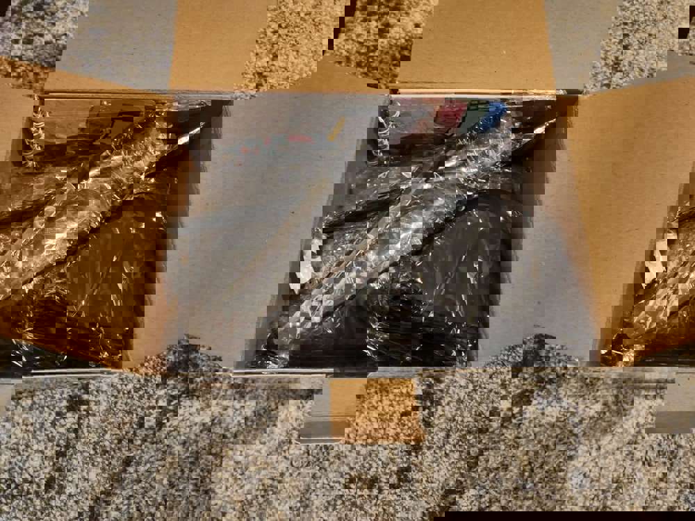 566730