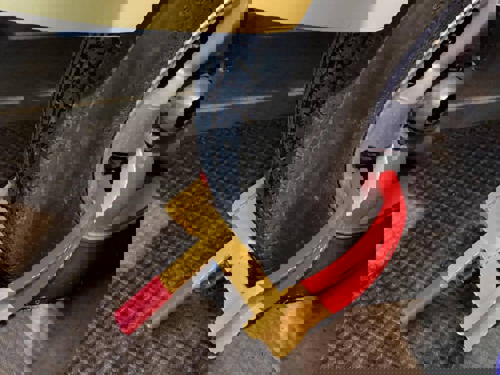 560739