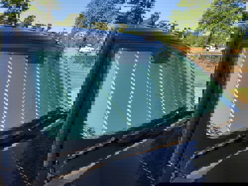 579923