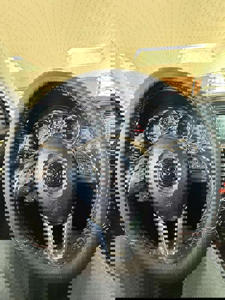 586097