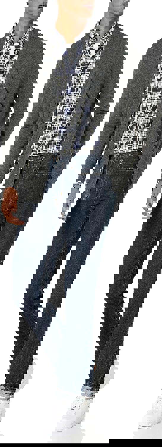 592842