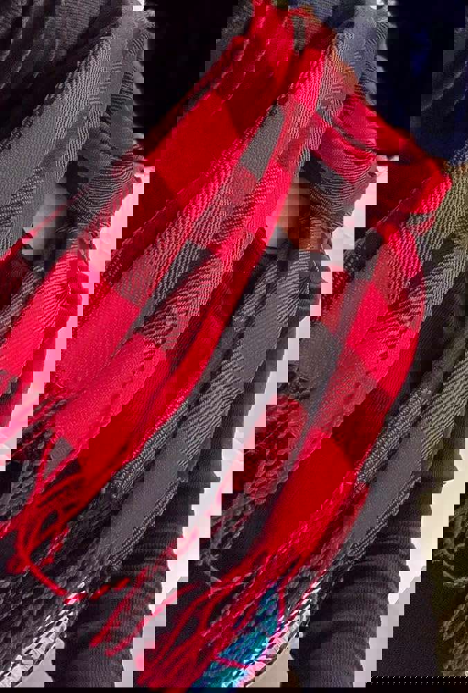 599218