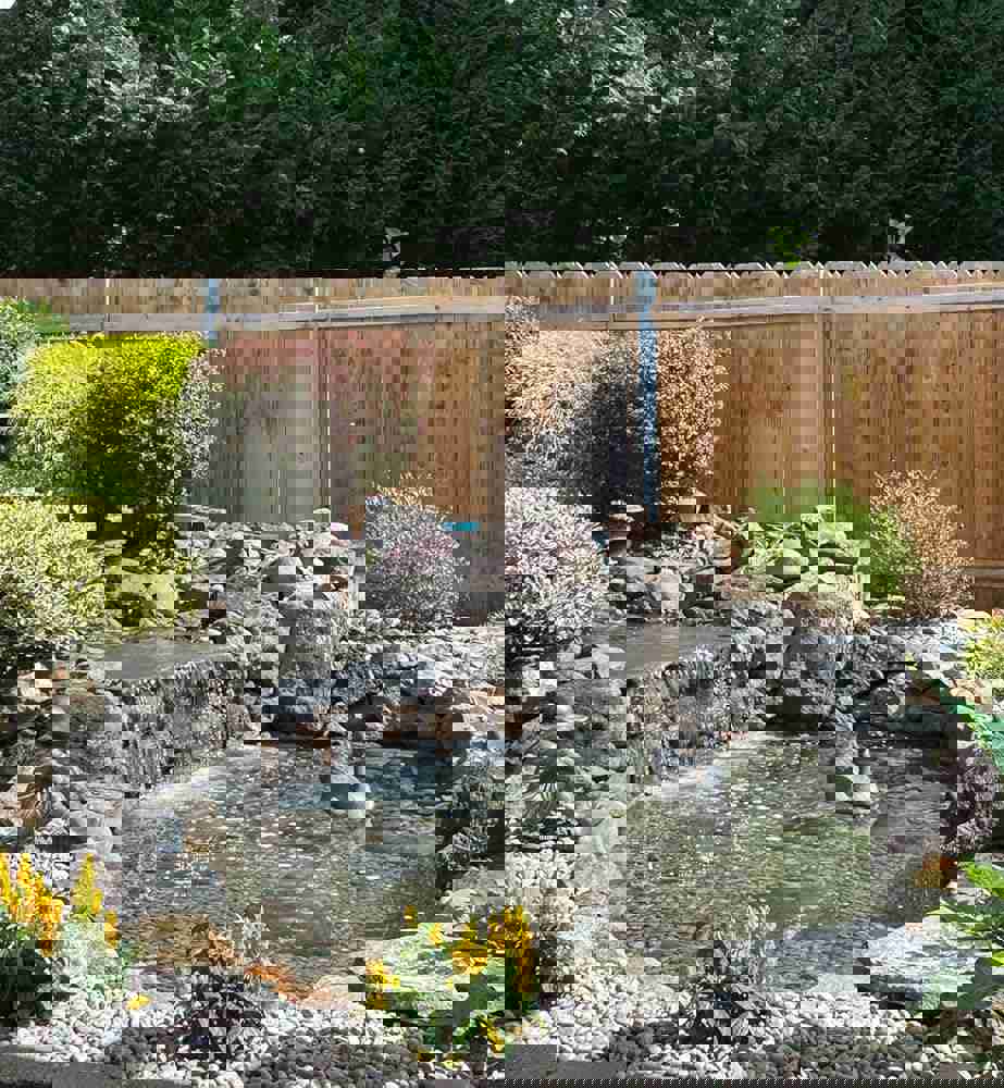 598020