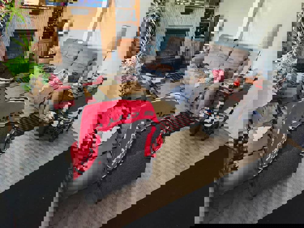 598018