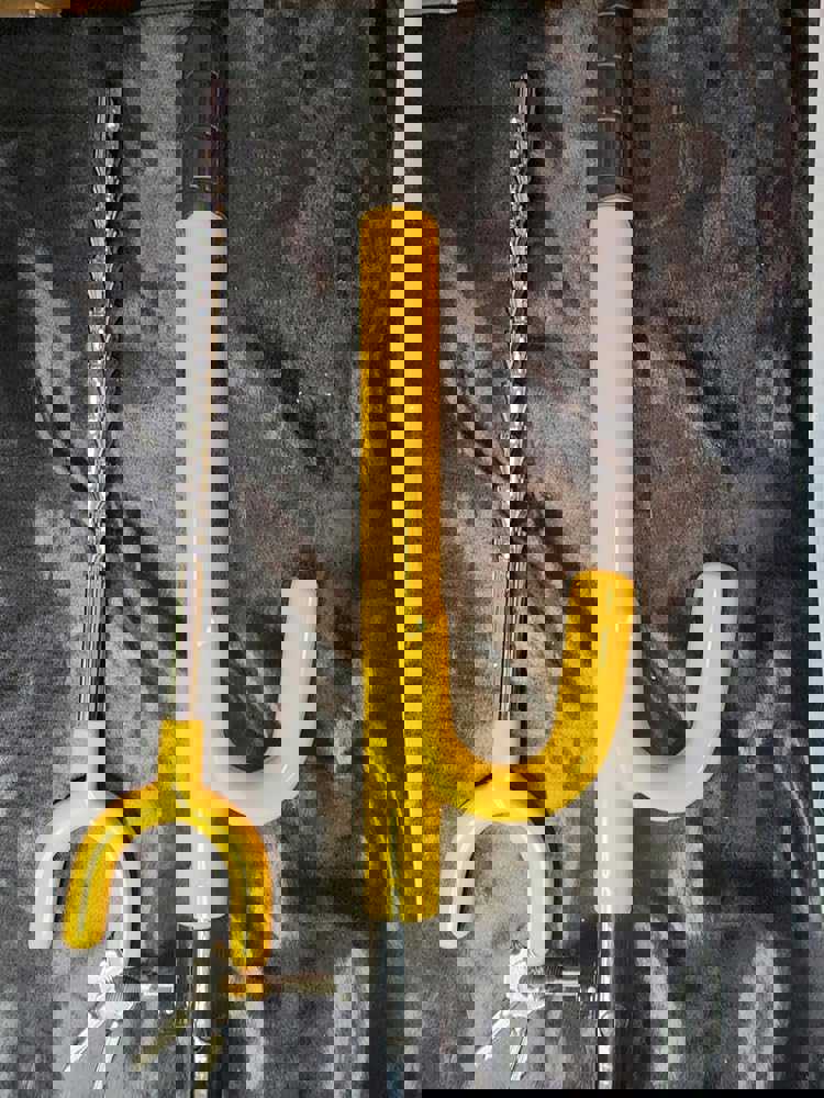 598026