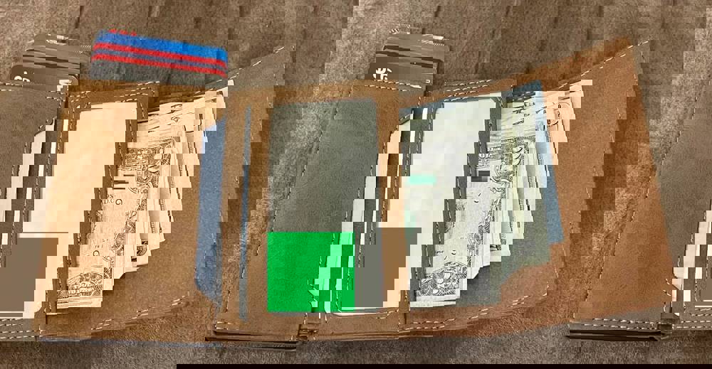 819498